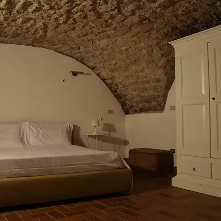 La Casa Nel Borgo Apartment *